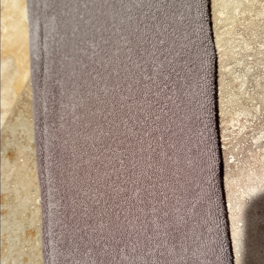 SKIMS Desert Beige Leggings - Picture 7 of 10